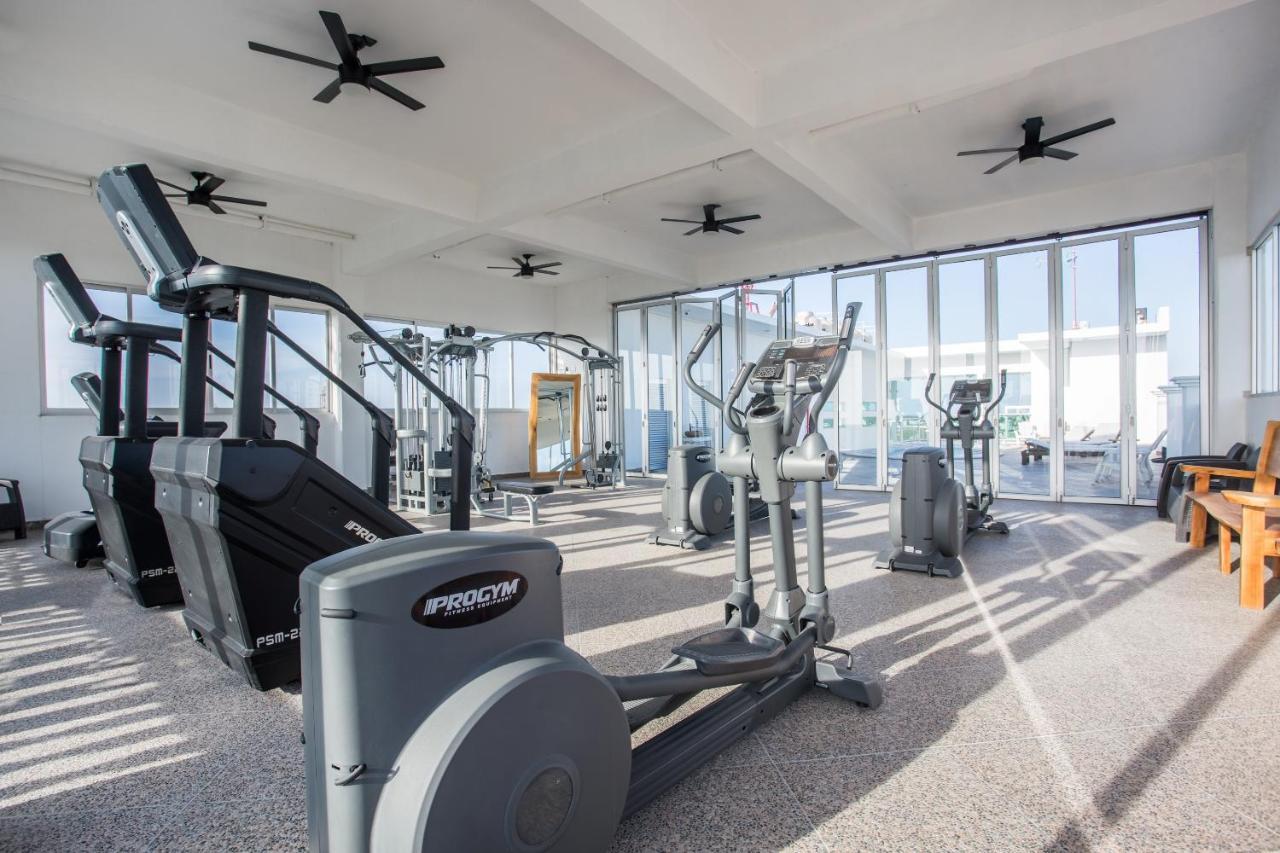 Capital O Cancun Ocean View, كانكون المظهر الخارجي الصورة The gym at the 10th floor
